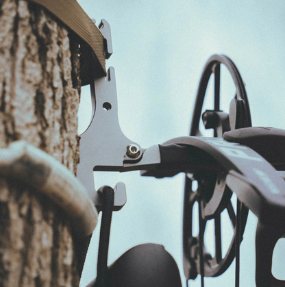 Latitude Outdoors - Bite Bow Hanger