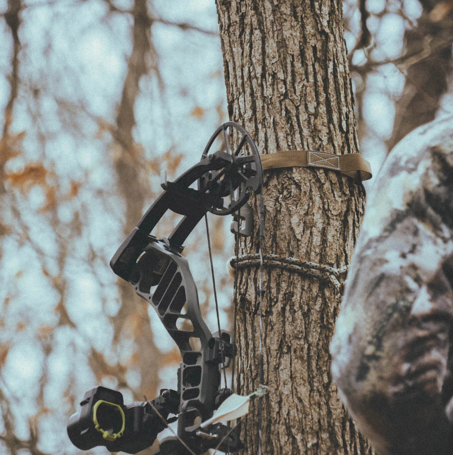 Latitude Outdoors - Bite Bow Hanger